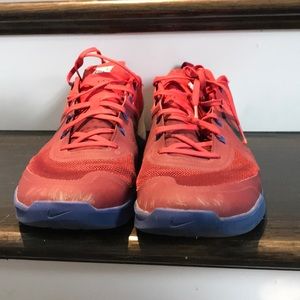 nike metcon red white blue